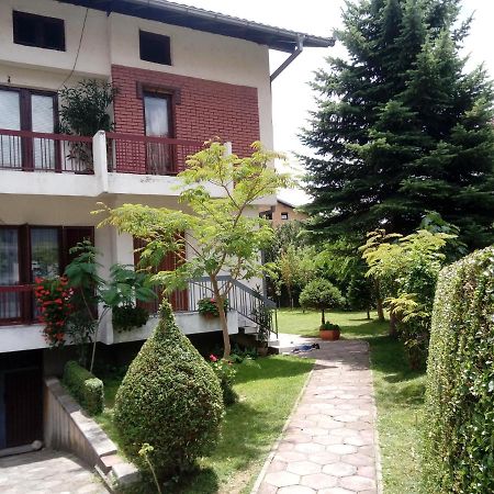 Bus Station Hostel Печ Екстер'єр фото