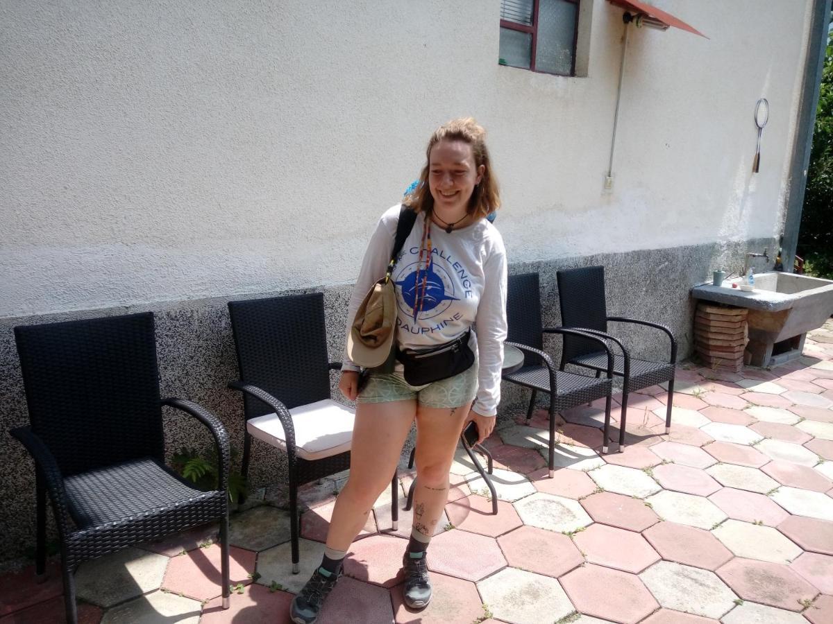Bus Station Hostel Печ Екстер'єр фото
