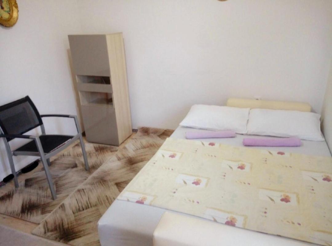 Bus Station Hostel Печ Екстер'єр фото