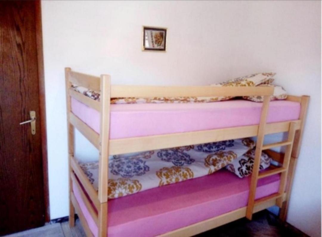 Bus Station Hostel Печ Екстер'єр фото